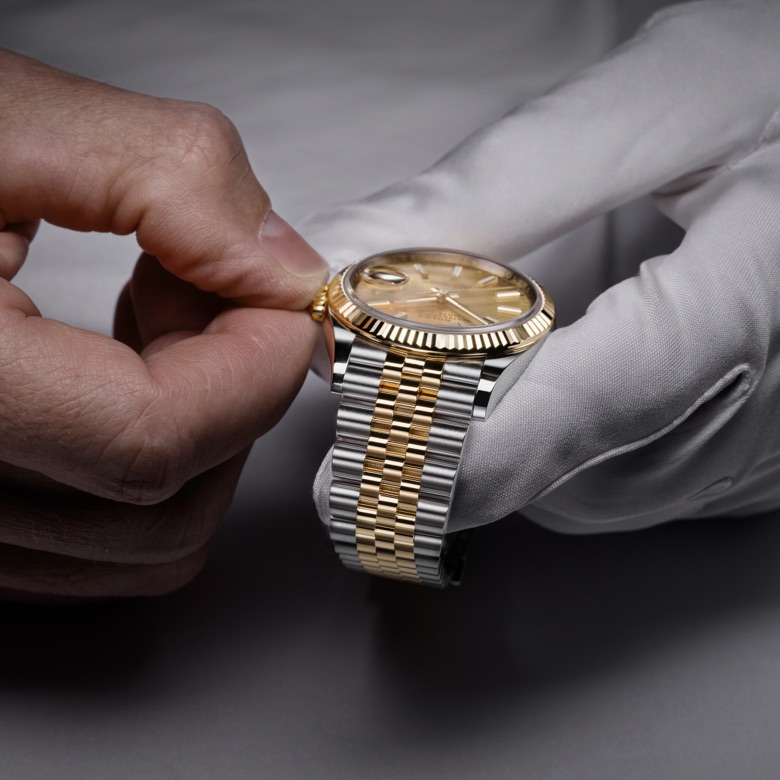 servicing your rolex - royal de versailles